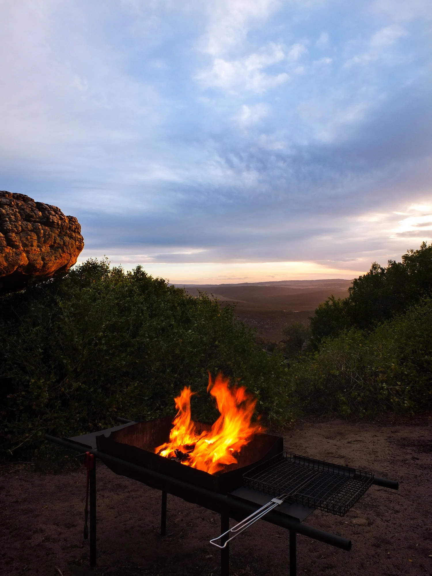 Braai fire at sunset at Nardouw